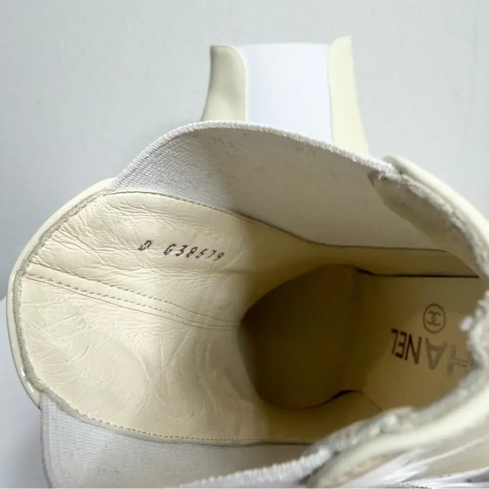 Chanel Resort 2022 Ivory Chelsea Ankle Boots Interlocking CC Logo Patent Size 37